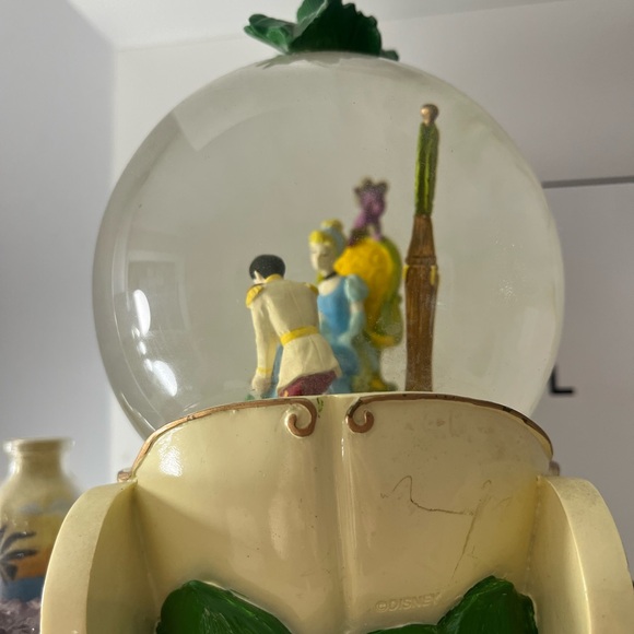 vintage disney cinderella snow globe - Picture 2 of 4